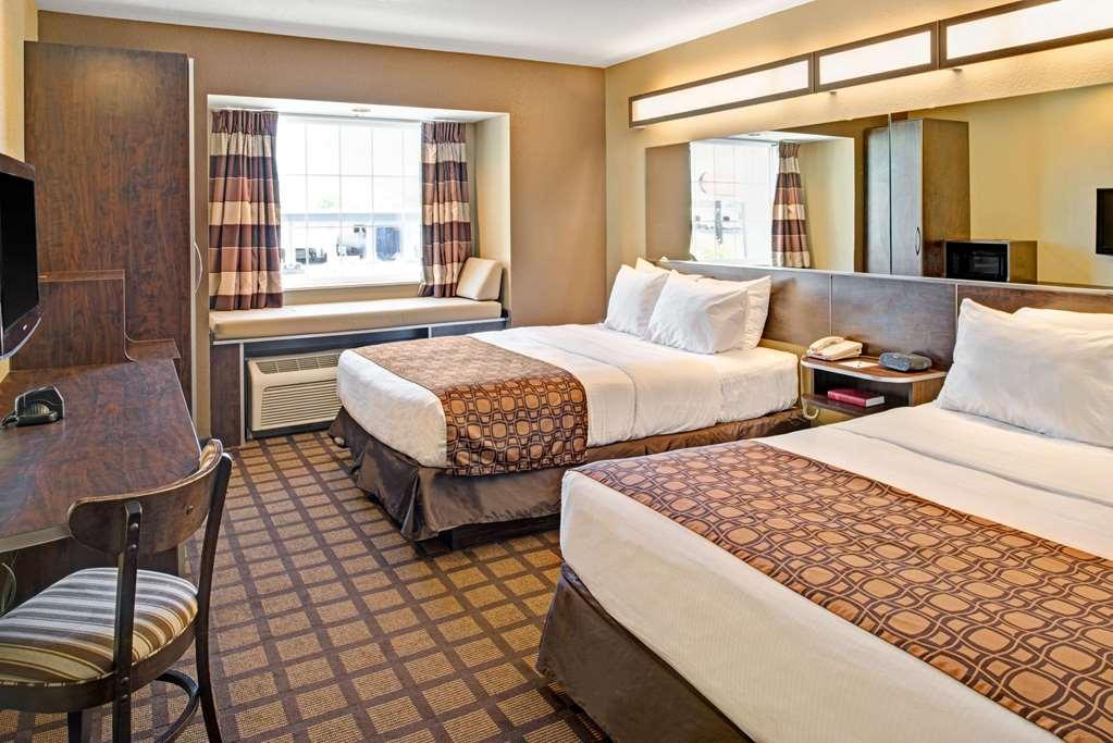 Microtel Inn & Suites By Wyndham Bluffs Council Bluffs Eksteriør billede