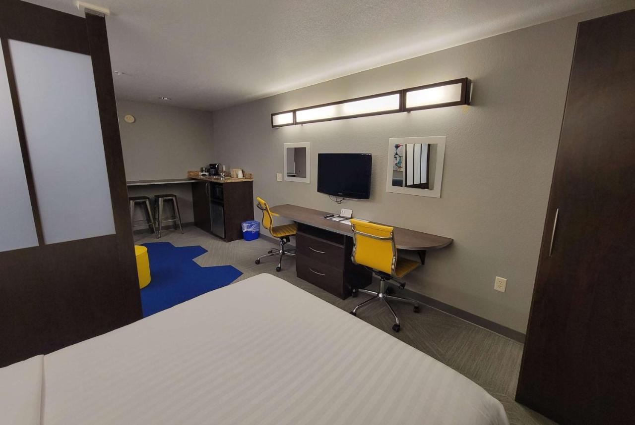 Microtel Inn & Suites By Wyndham Bluffs Council Bluffs Eksteriør billede