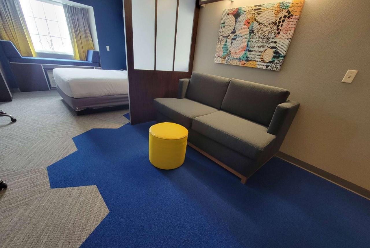 Microtel Inn & Suites By Wyndham Bluffs Council Bluffs Eksteriør billede