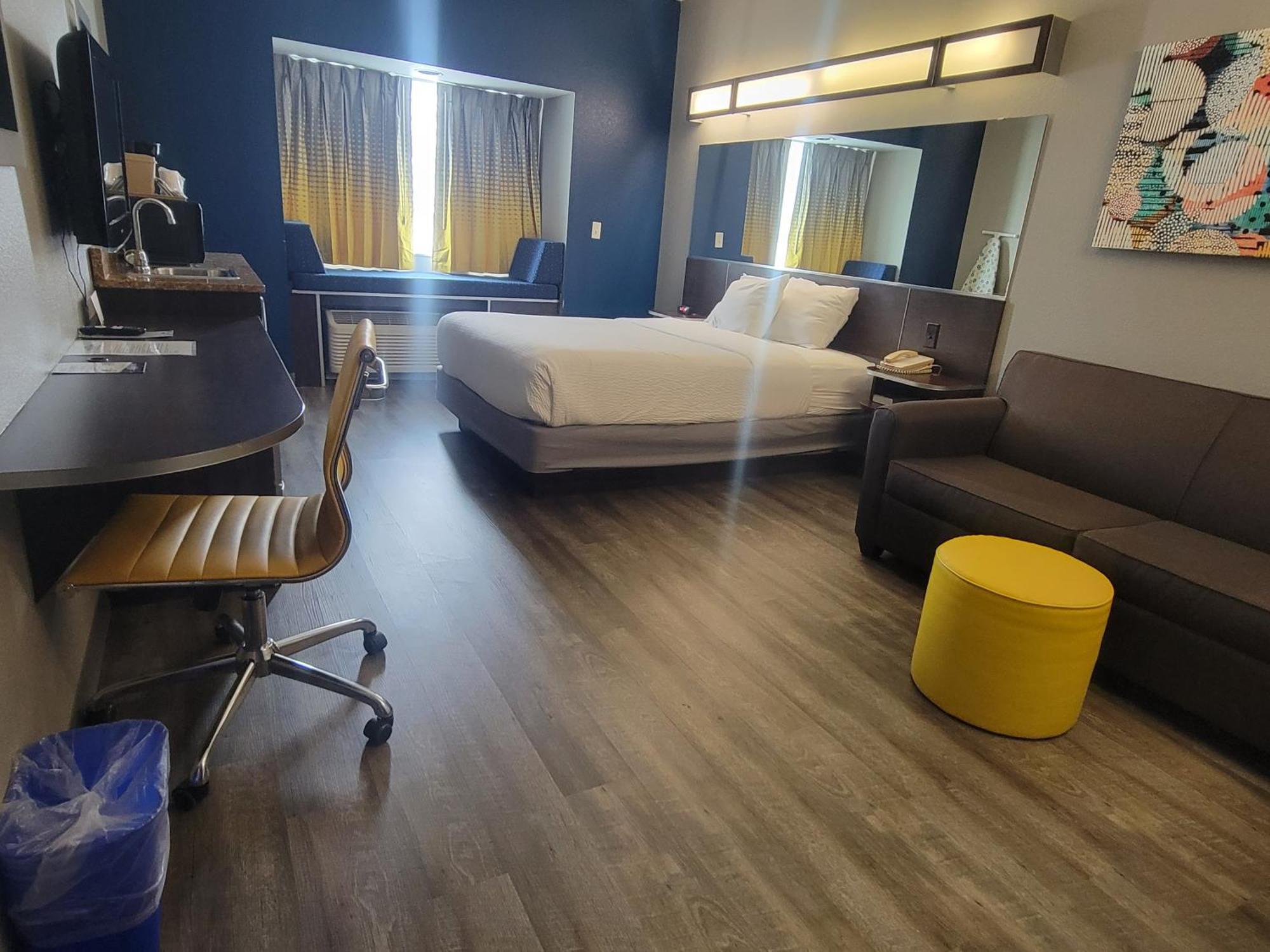 Microtel Inn & Suites By Wyndham Bluffs Council Bluffs Eksteriør billede