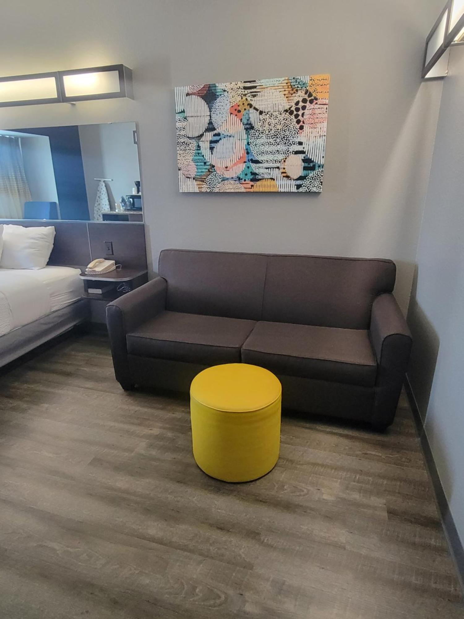 Microtel Inn & Suites By Wyndham Bluffs Council Bluffs Eksteriør billede