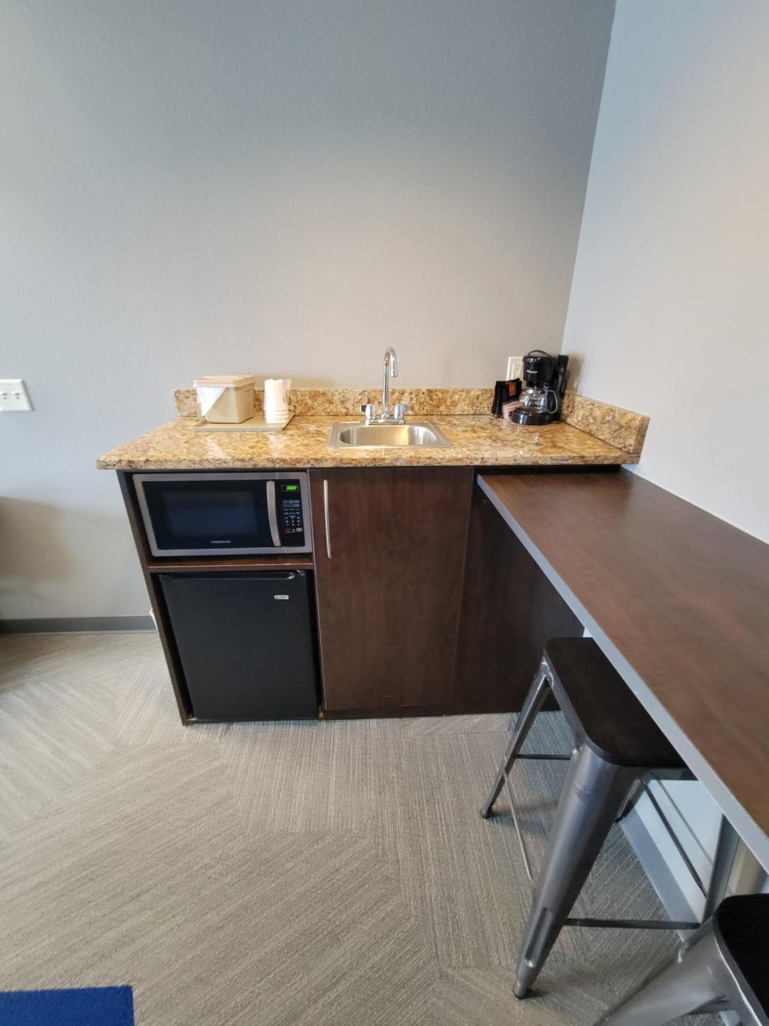 Microtel Inn & Suites By Wyndham Bluffs Council Bluffs Eksteriør billede