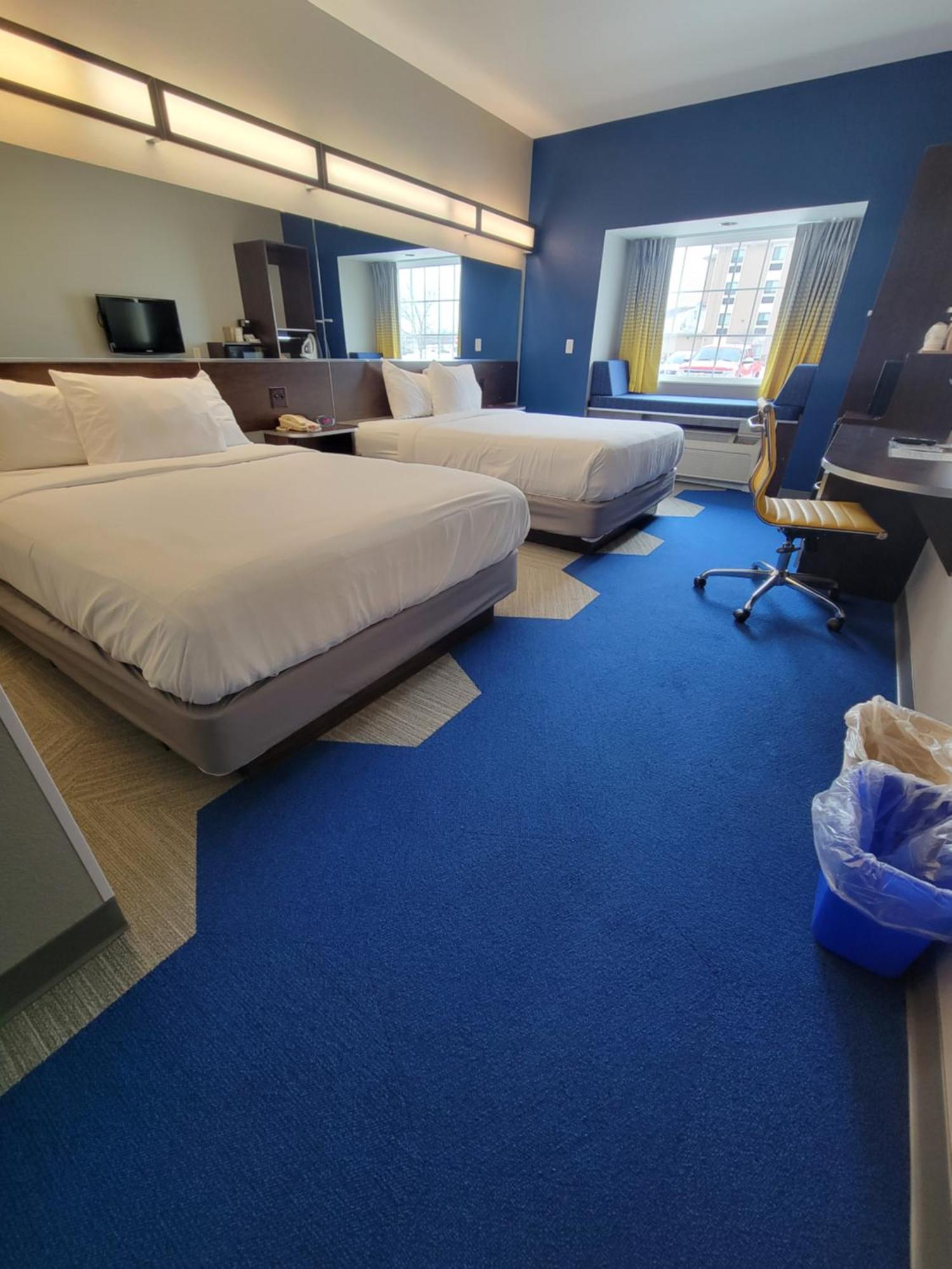 Microtel Inn & Suites By Wyndham Bluffs Council Bluffs Eksteriør billede