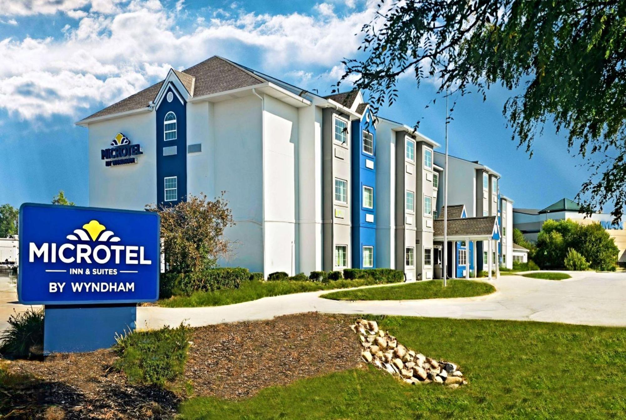 Microtel Inn & Suites By Wyndham Bluffs Council Bluffs Eksteriør billede